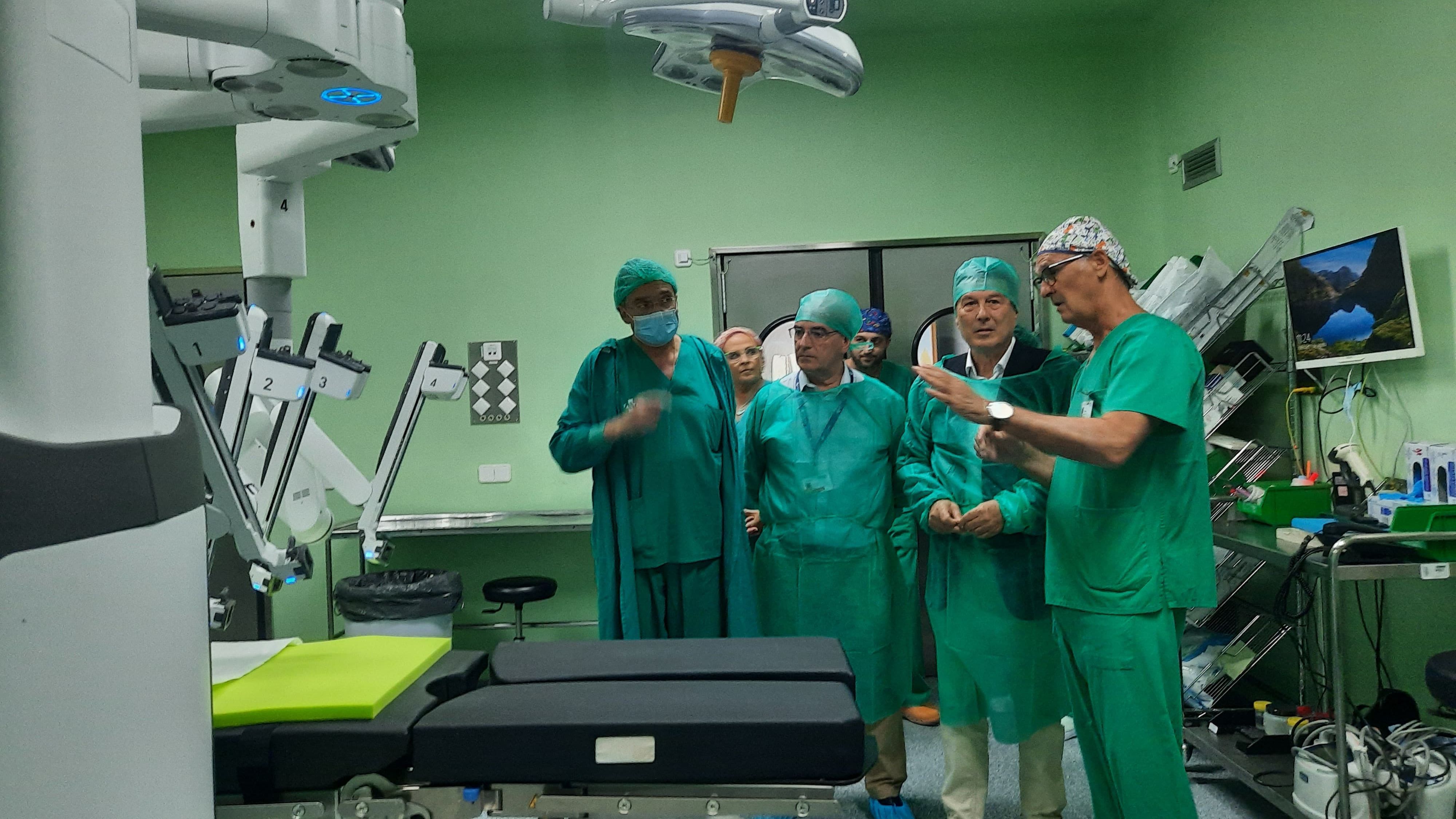 El Hospital Doctor Balmis de Alicante ha realizado con éxito las primeras cinco cirugías pediátricas utilizando el robot Da Vinci El Hospital Doctor Balmis de Alicante ha realizado con éxito las primeras cinco cirugías pediátricas utilizando el robot Da Vinci