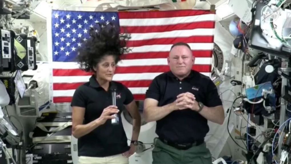 Los astronautas, atrapados en el Espacio, no podrán volver hasta 2025