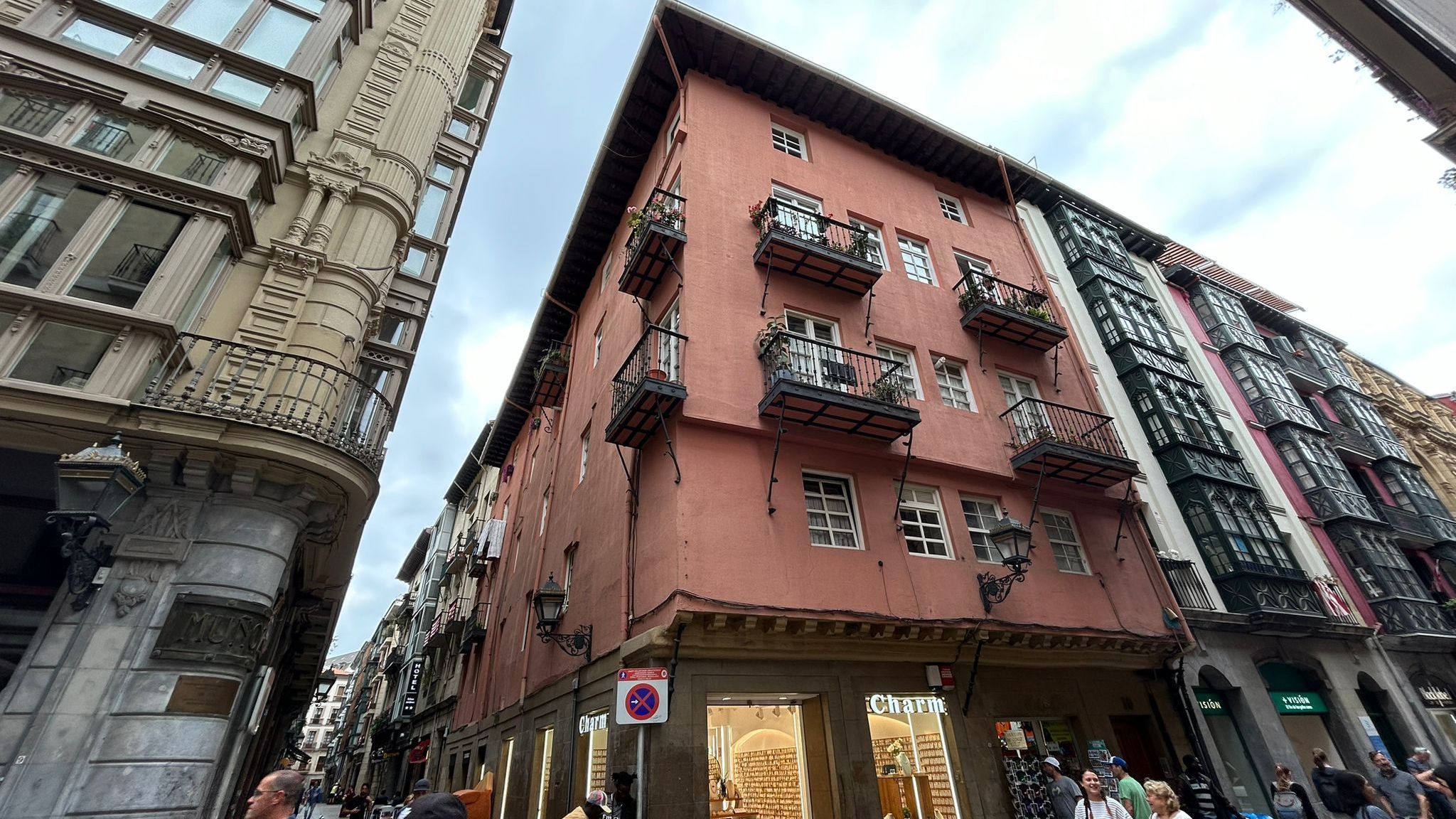 Tiene más de 700 años y está en el Casco Viejo de Bilbao