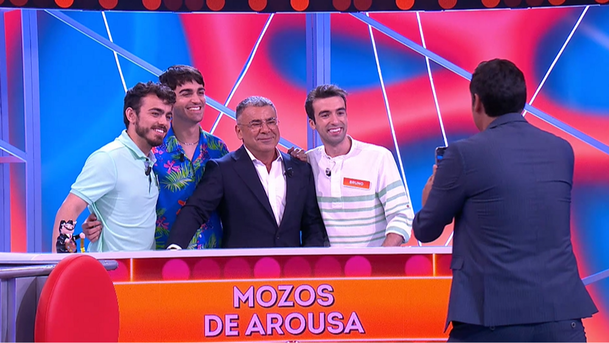 Jorge Javier Vázquez visita ‘Reacción en cadena’ y protagoniza un momentazo con Los Mozos de Arousa: “Es que mi madre es muy fan”