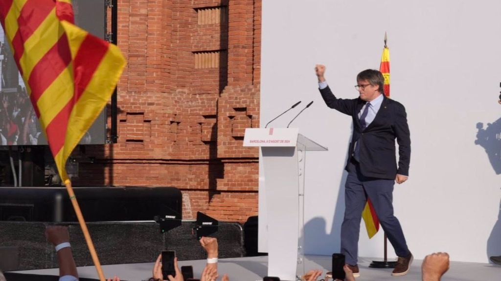 Puigdemont antes de su discurso