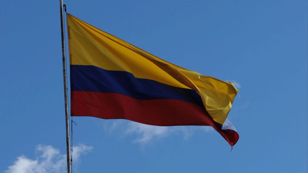 Bandera de Colombia, país que debe su nombre a Cristobal Colón