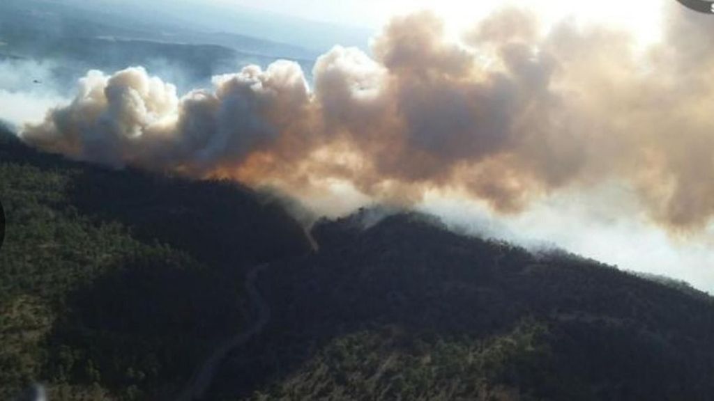 La bajada de las temperaturas ayuda a estabilizar el incendio de Corbalán, en Teruel