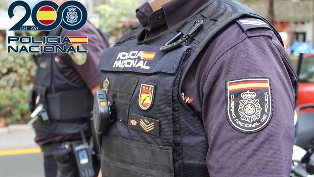 La Policía Nacional detiene a una joven en el aeropuerto de Barajas que intentaba entrar en España con 4 kilos de cocaína adosados a los glúteos