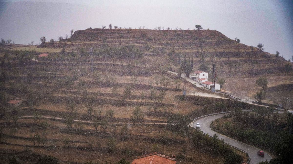 Aemet eleva a naranja el aviso por tormentas con granizo en el interior de Castellón