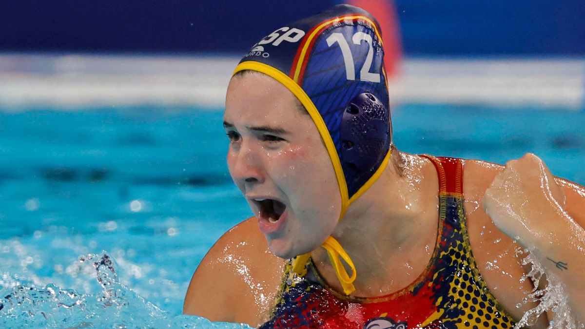 La waterpolista española Paula Leitón celebra un tanto ante Australia durante el partido