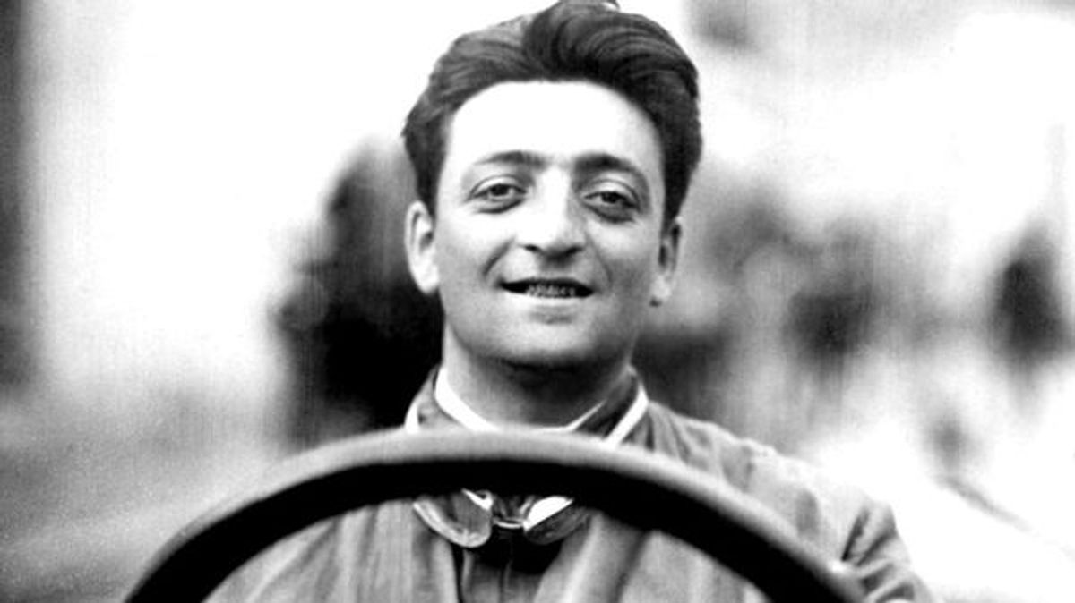 El mensaje de Ferrari en memoria de Enzo Ferrari cuando se cumplen 36 años de su muerte: "Siempre inspirados por su pasión y audacia"