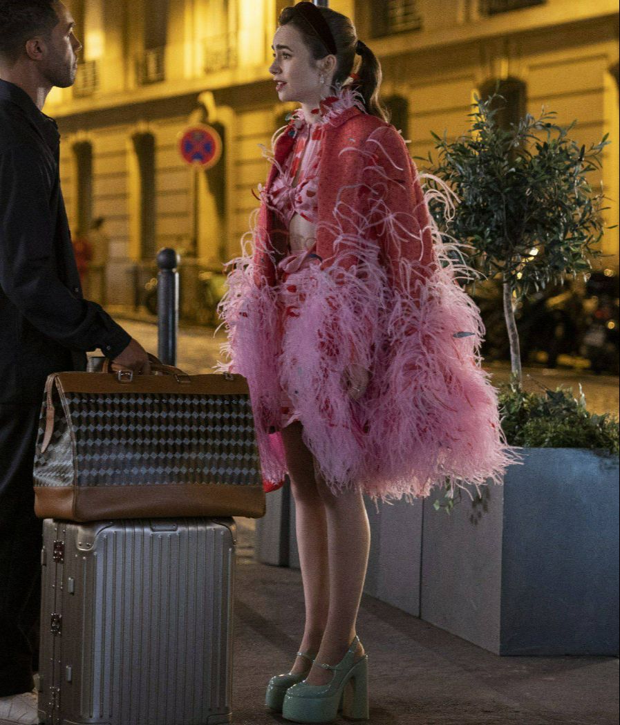 Un abrigo de plumas de la diseñadora Marylin Fitoussi.