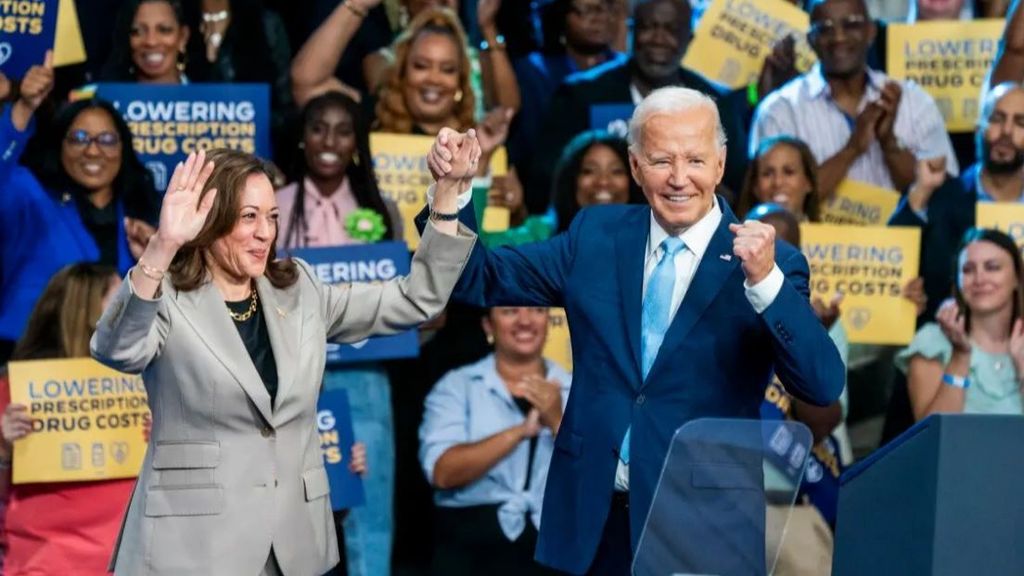 Kamala Harris y Joe Biden, juntos, en un mitin, pero con ideas distintas