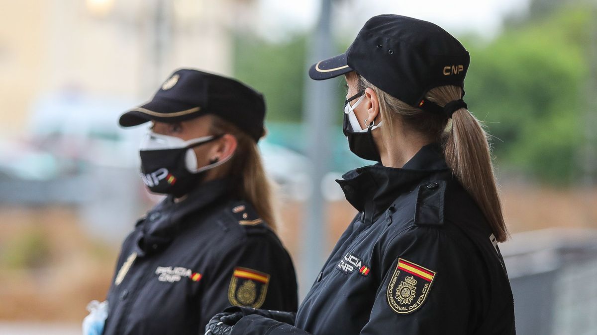 Aconsejan a los agentes que trabajan en frontera que uusen mascarilla, guantes desechables y que se laven frecuentemente las manos