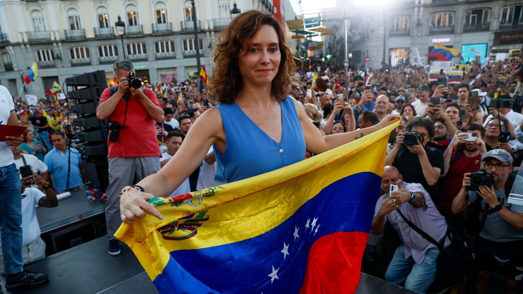 Concentración de apoyo a Venezuela en la Puerta del Sol de Madrid