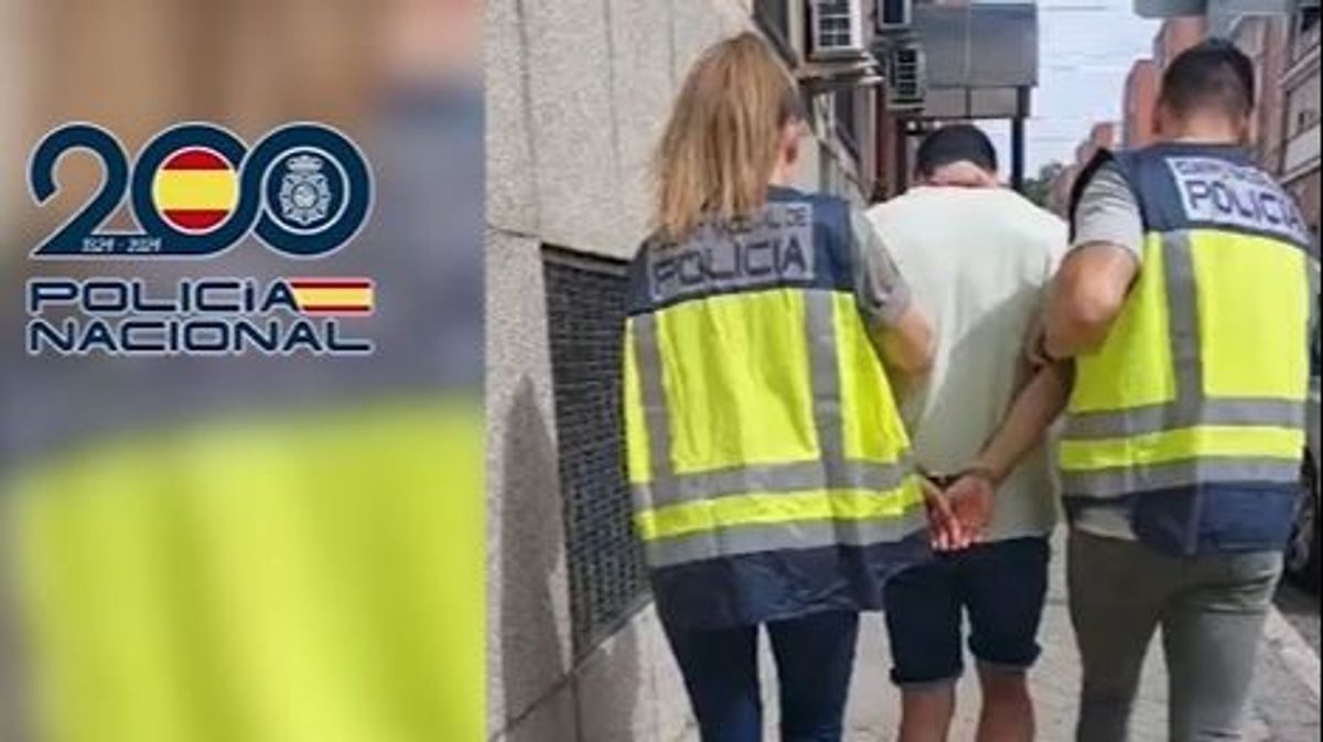 Agentes de la Policía Nacional han liberado a una mujer víctima de violencia de género y a su bebé del baño donde se encontraba retenida por su pareja