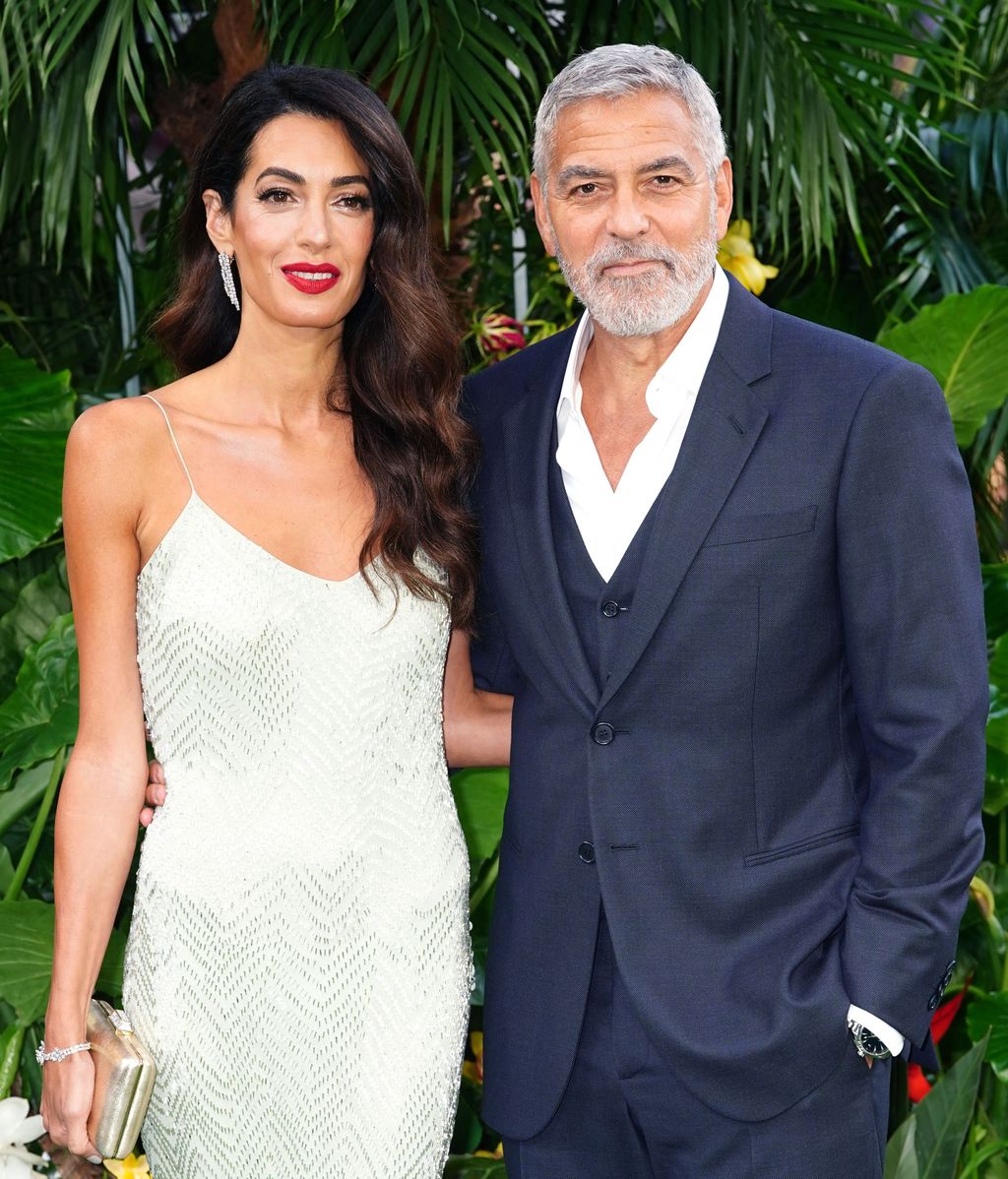 George Clooney y su mujer en 2022.