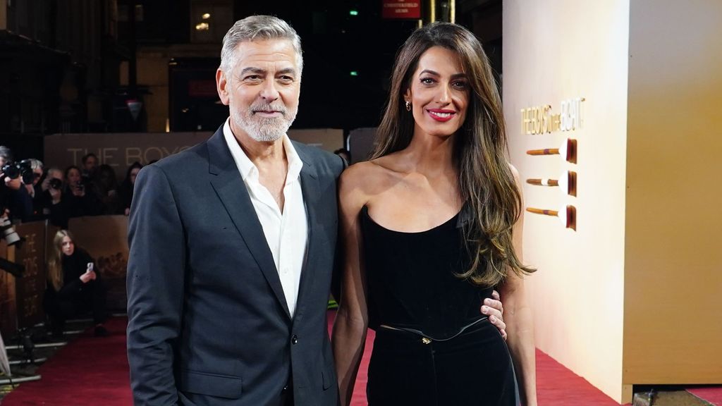 George Clooney y su mujer en 2023.