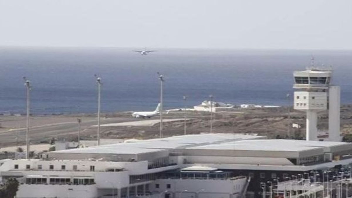 Lanzarote paraliza los vuelos en su aeropuerto por culpa de la bruma