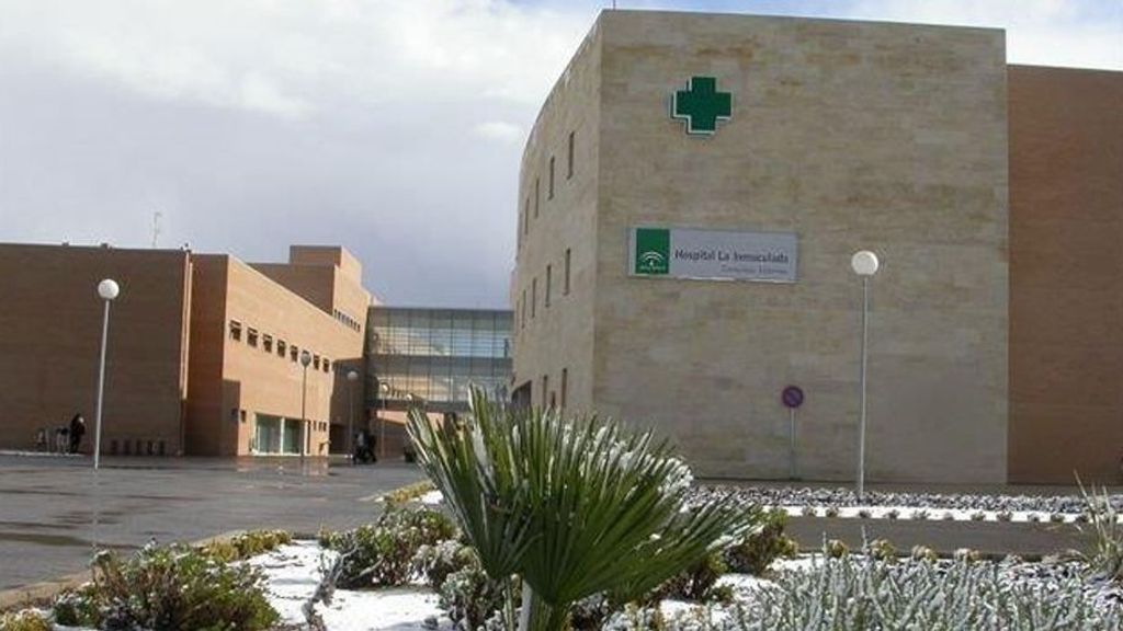 Fachada del Hospital La Inmaculada de Huércal-Overa (Almería)