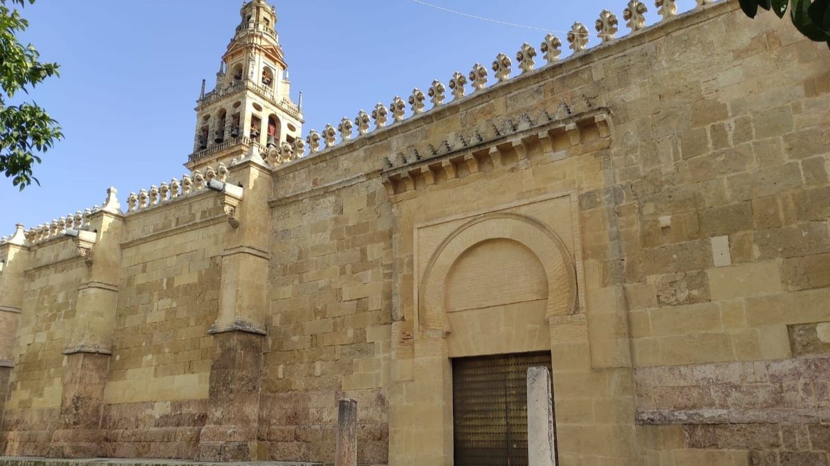 Una de las puertas de acceso a la Mezquita de Córdoba