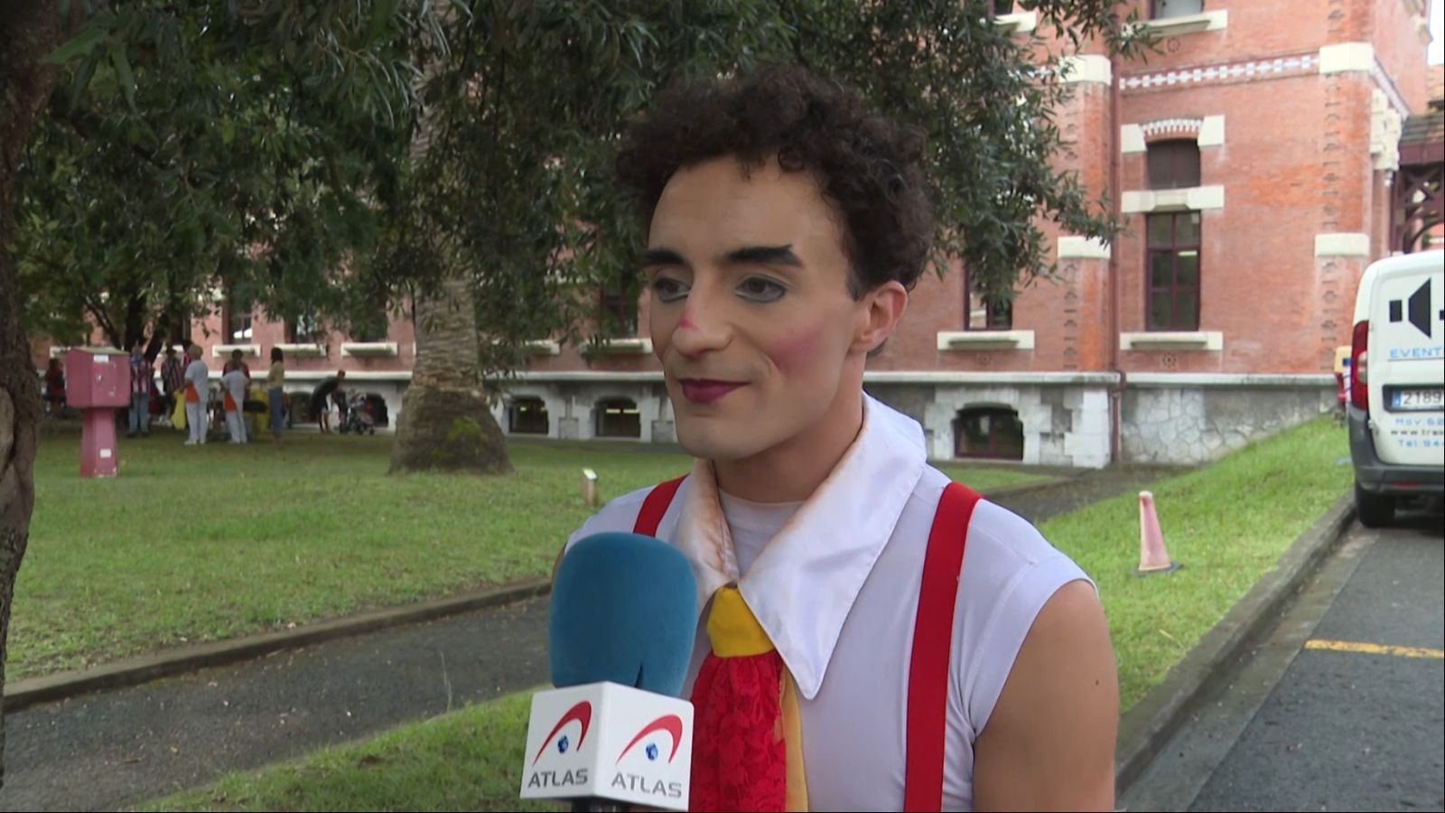 Pedro Santos caracterizado de payaso