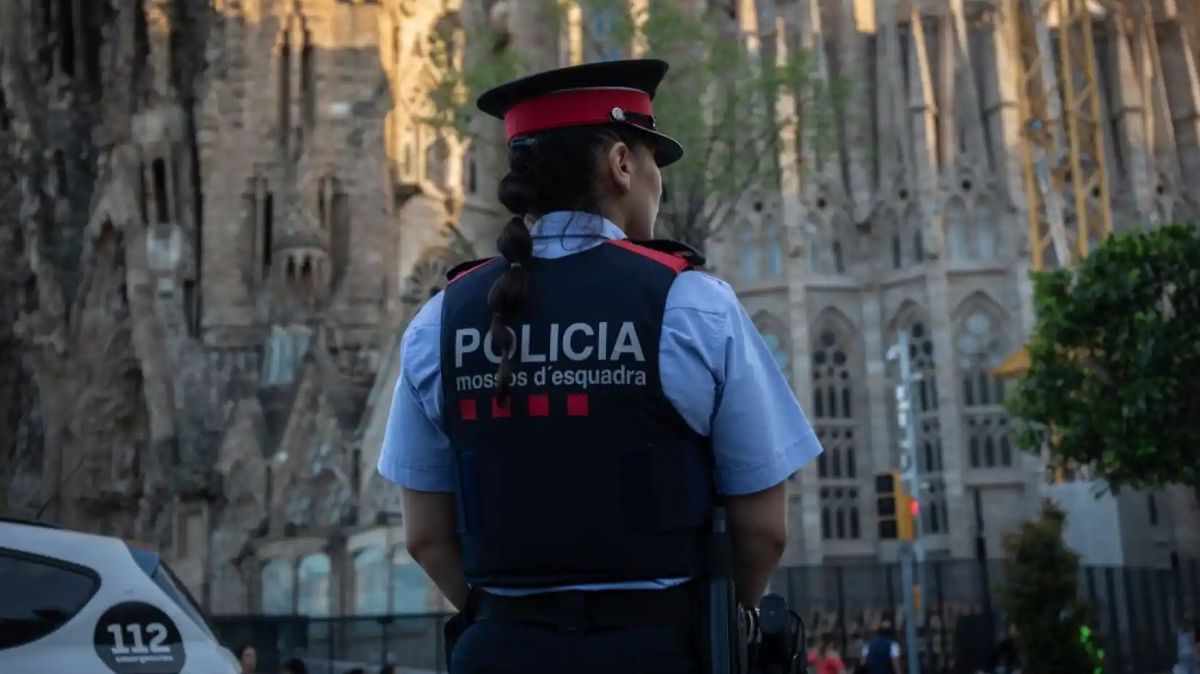 Imagen de archivo de una agente de los Mossos d'Esquadra