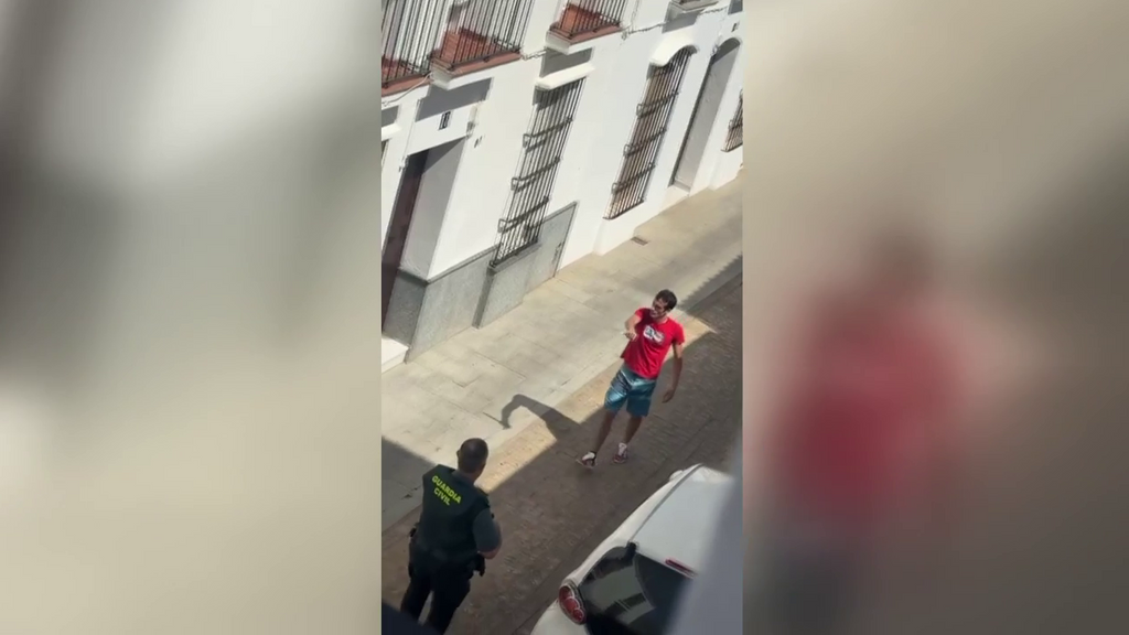 Detenido un hombre por atrincherarse y amenazar con decapitar a sus padres en Fregenal de la Sierra, Badajoz