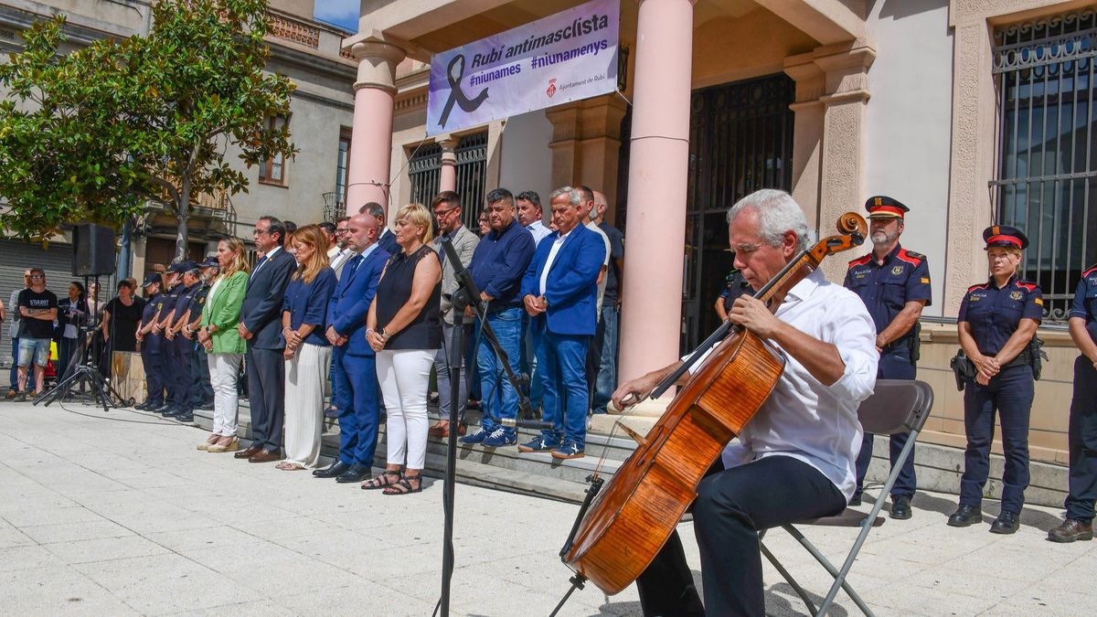 Minuto de silencio en Rubí