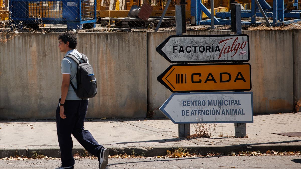 Acceso a la factoría Talgo en Las Rozas, Madrid