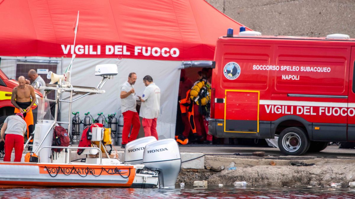 El capitán del velero hundido en Sicilia guarda silencio ante la Fiscalía