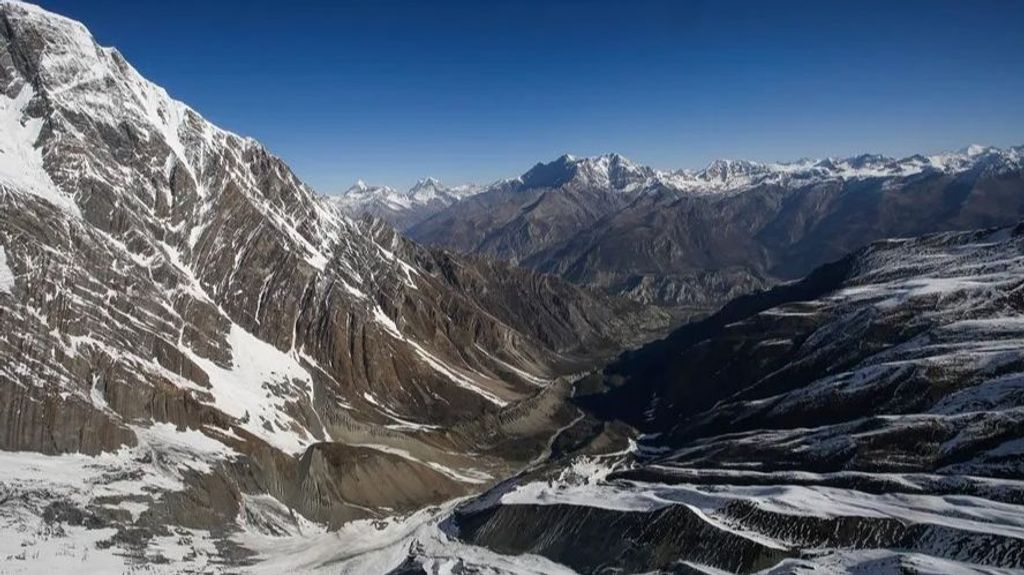 Encuentran el cuerpo sin vida de uno de los turistas desaparecidos en Nepal