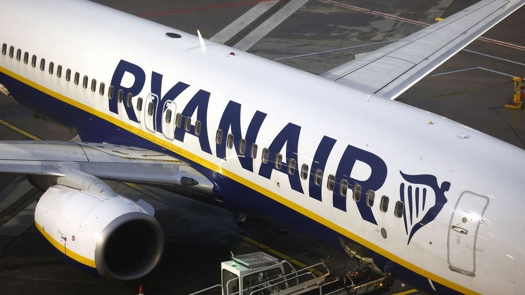 Ryanair prohíbe a sus pasajeros con destino Ibiza llevar una botella de agua porque cambian el líquido por vodka