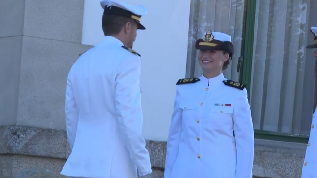 Las imágenes de Leonor de Borbón regresando a la Escuela Naval Militar de Marín para completar su formación