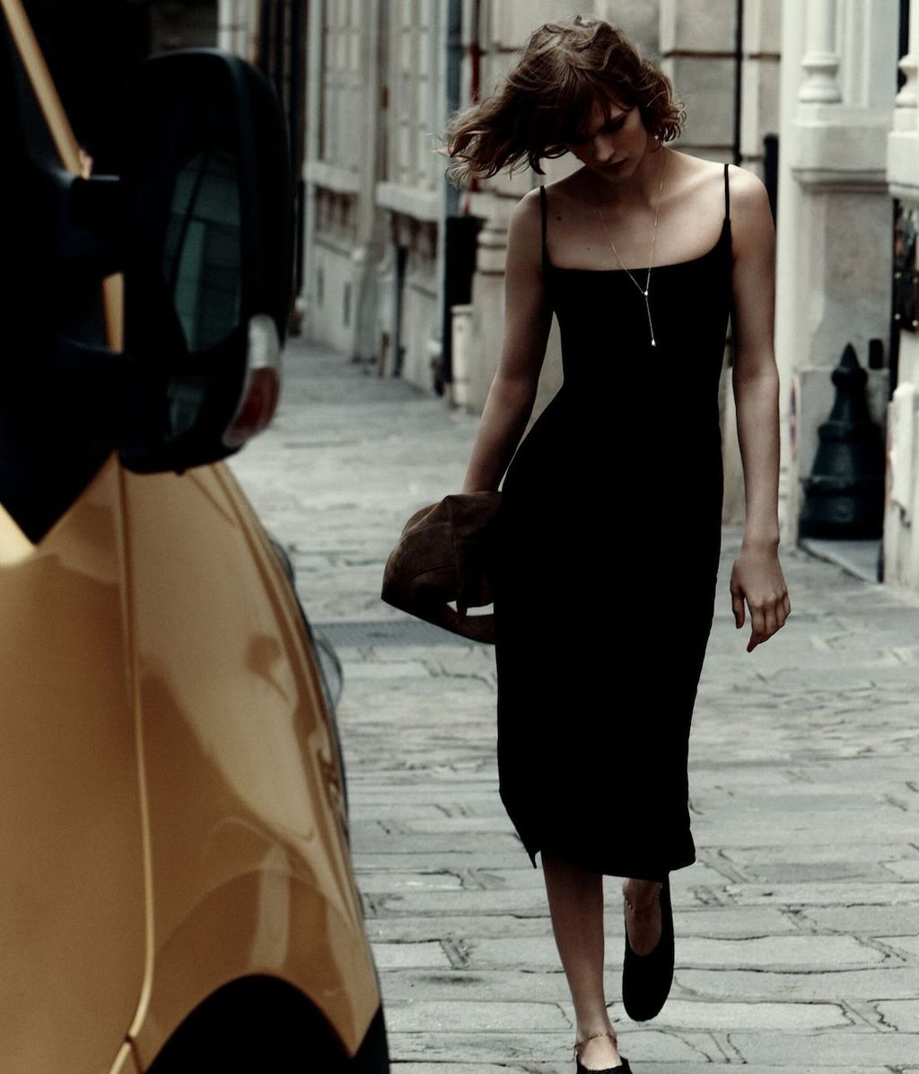 Vestido negro de Massimo Dutti