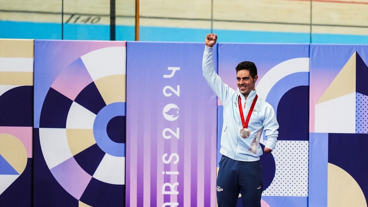 Alfonso Cabello, bronce en el kilómetros contrarreloj 1000 m C4-5