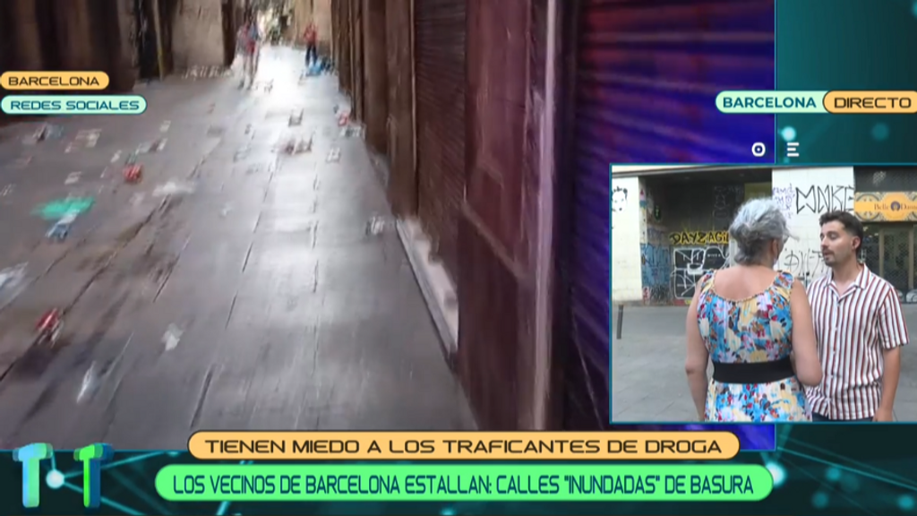 Los vecinos de El Raval estallan ante la cantidad de basura que hay en sus calles: "Es problema es cotidiano y es un asco. Un incivismo total"