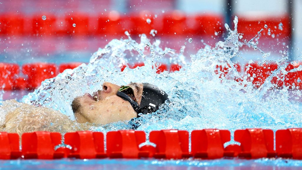 Los nadadores Íñigo Llopis y María Delgado, medallas de oro y bronce en París 2024