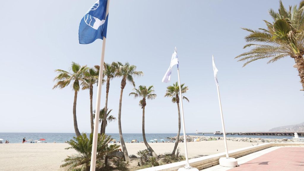 Archivo - Imagen de archivo de la playa de El Zapillo de Almería