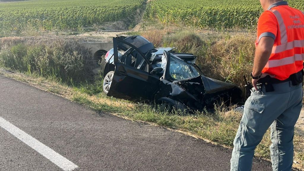 Imagen del vehículo accidentado en Aibar.