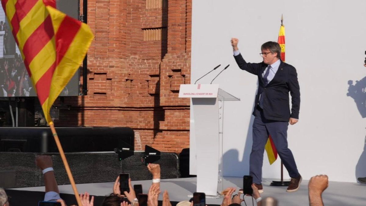 Puigdemont antes de su discurso