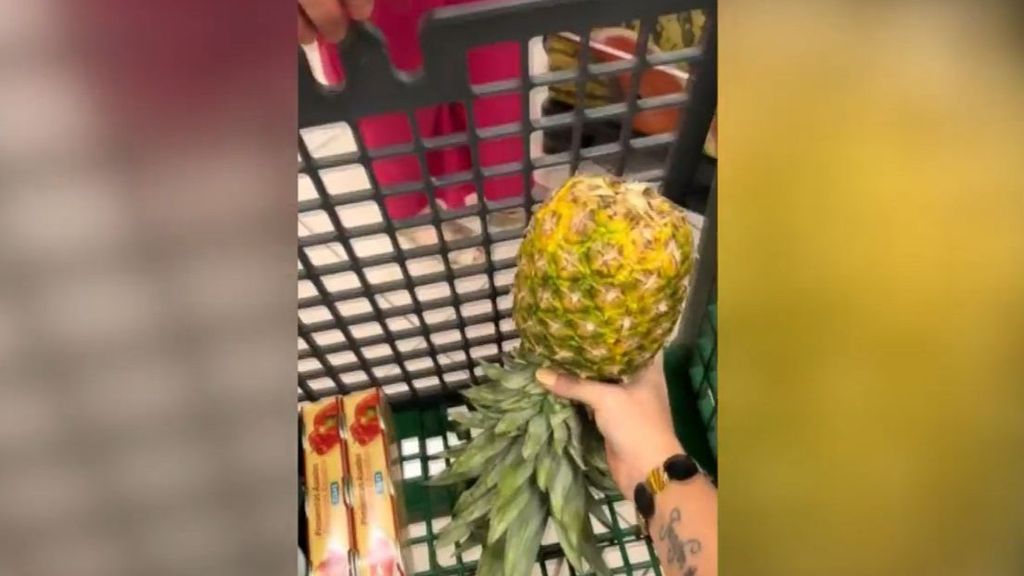 Ligar en el supermercado, la nueva tendencia viral en redes: una piña en el carro es la señal