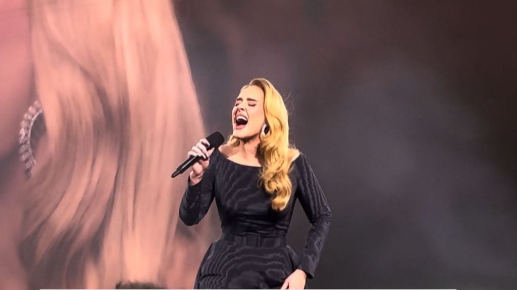 Adele anuncia su retirada de la música durante "un largo tiempo" durante un concierto en Alemania