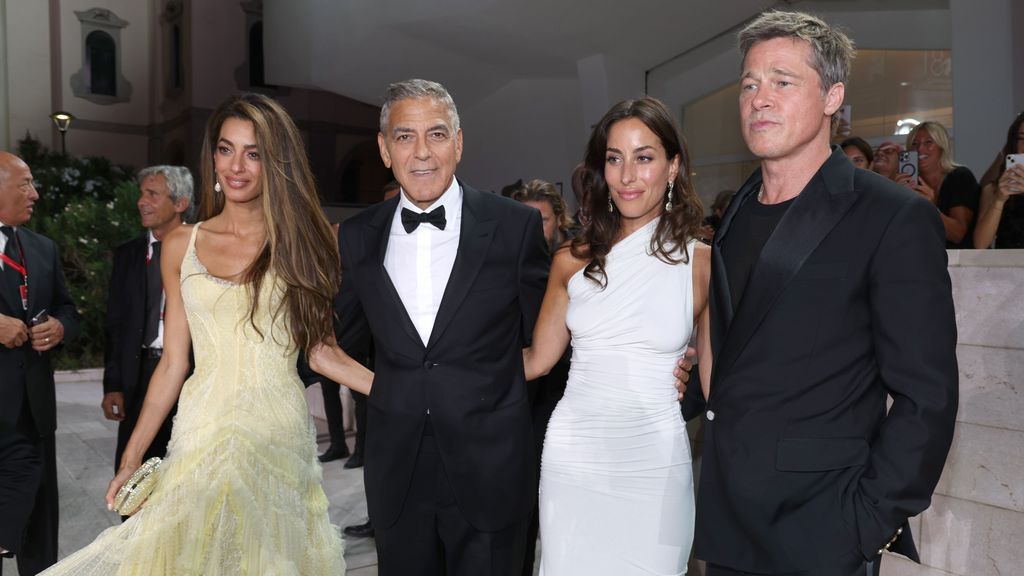 Brad Pitt e Inés de Ramón posan junto a George Clooney y su mujer, Amal