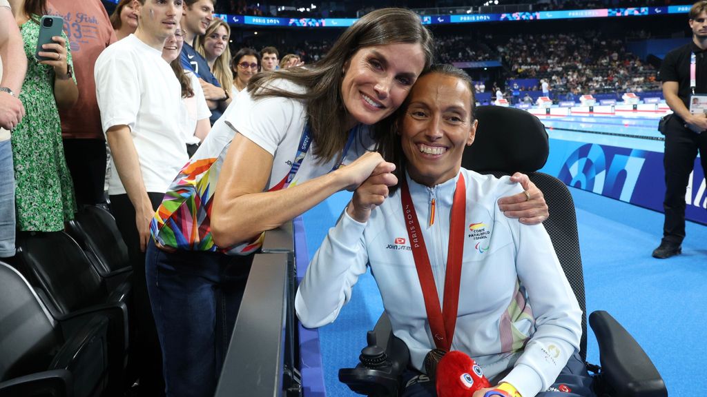 La reina Letizia con Teresa Perales.