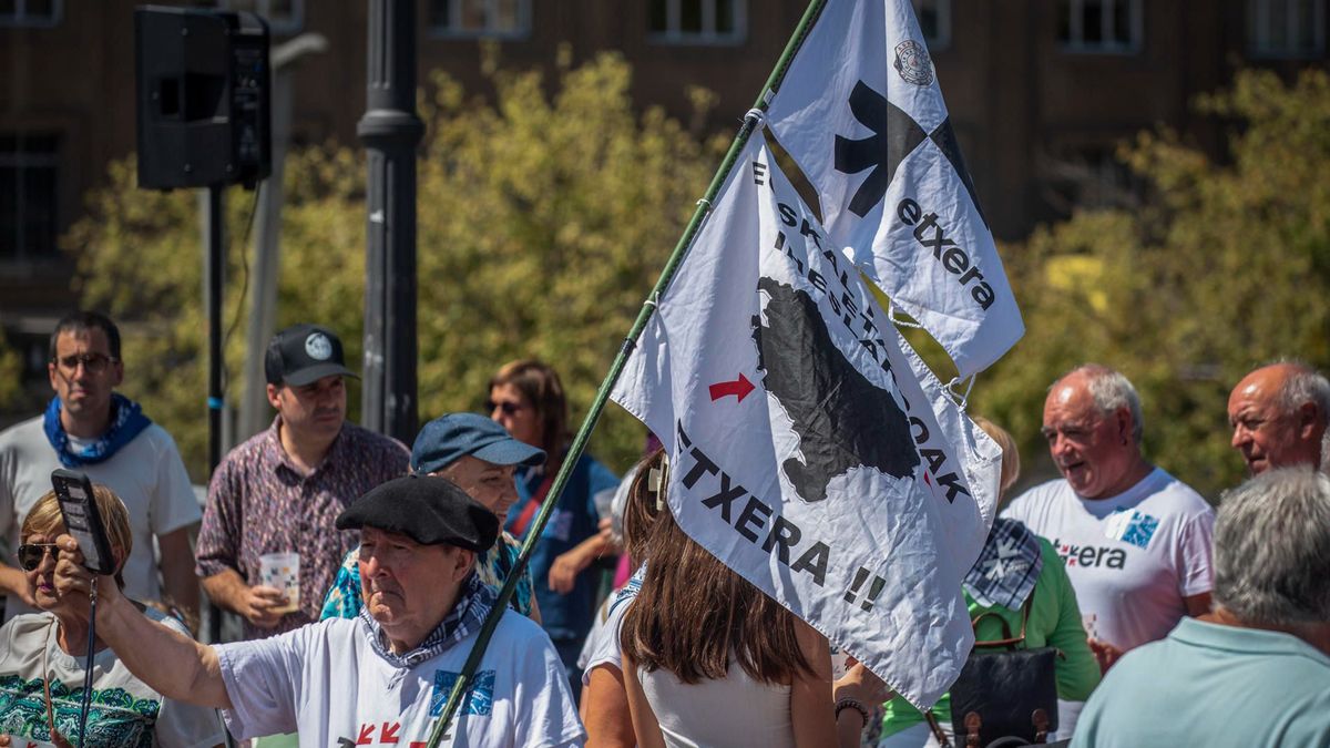 Varios miles de manifestantes piden en Bilbao la vuelta 'a casa' de los presos de ETA