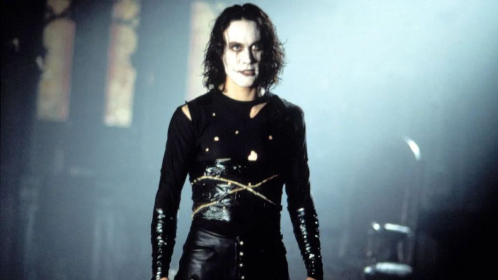 brandon lee durante el rodaje de el cuervo ee37