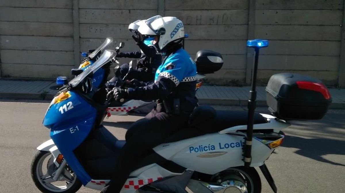 Dos agentes de la Policía Local de Palencia