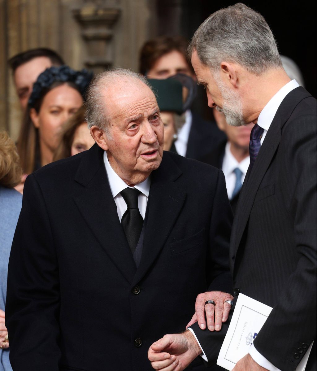 El rey Felipe VI junto al rey emérito Juan Carlos en febrero de 2024.