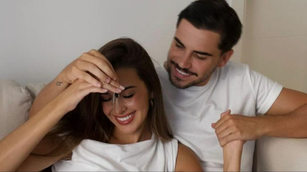 Marina García y Jesús Sánchez abren las puertas de su nuevo piso en el centro de Madrid