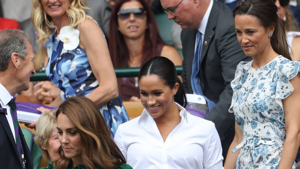 Pippa junto a Kate y Meghan Marklen en Wimblendon