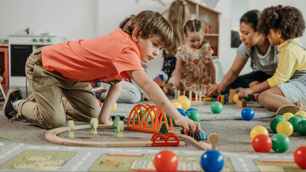 Un grupo de niños en el aula