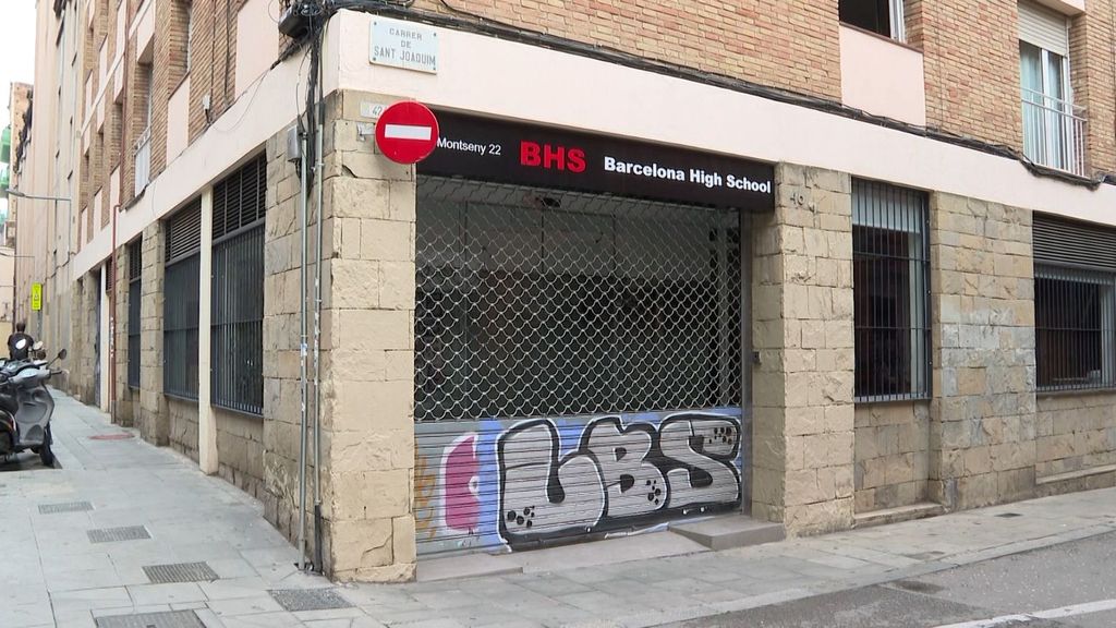 Un instituto privado de Barcelona denuncia pintadas en su fachada como delito de odio