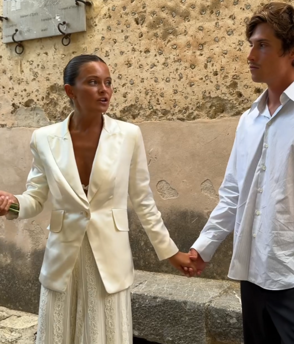 Nacho Aragón y Bea Gimeno en su ceremonia religiosa